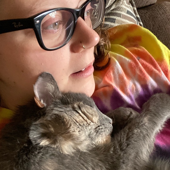 Meet your Posher, Adria - Picture 7 of 7